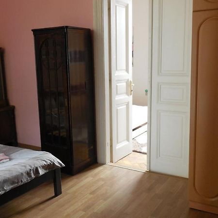 2 Room Apartment Near Opera House Lemberg Exterior foto