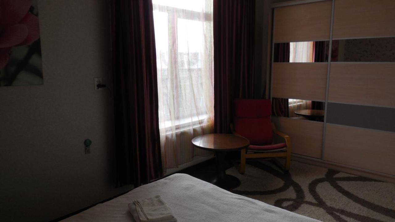 2 Room Apartment Near Opera House Lemberg Exterior foto