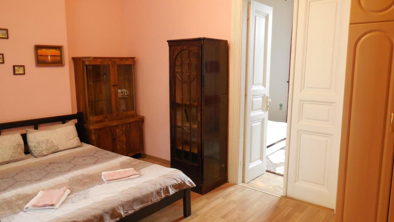 2 Room Apartment Near Opera House Lemberg Exterior foto