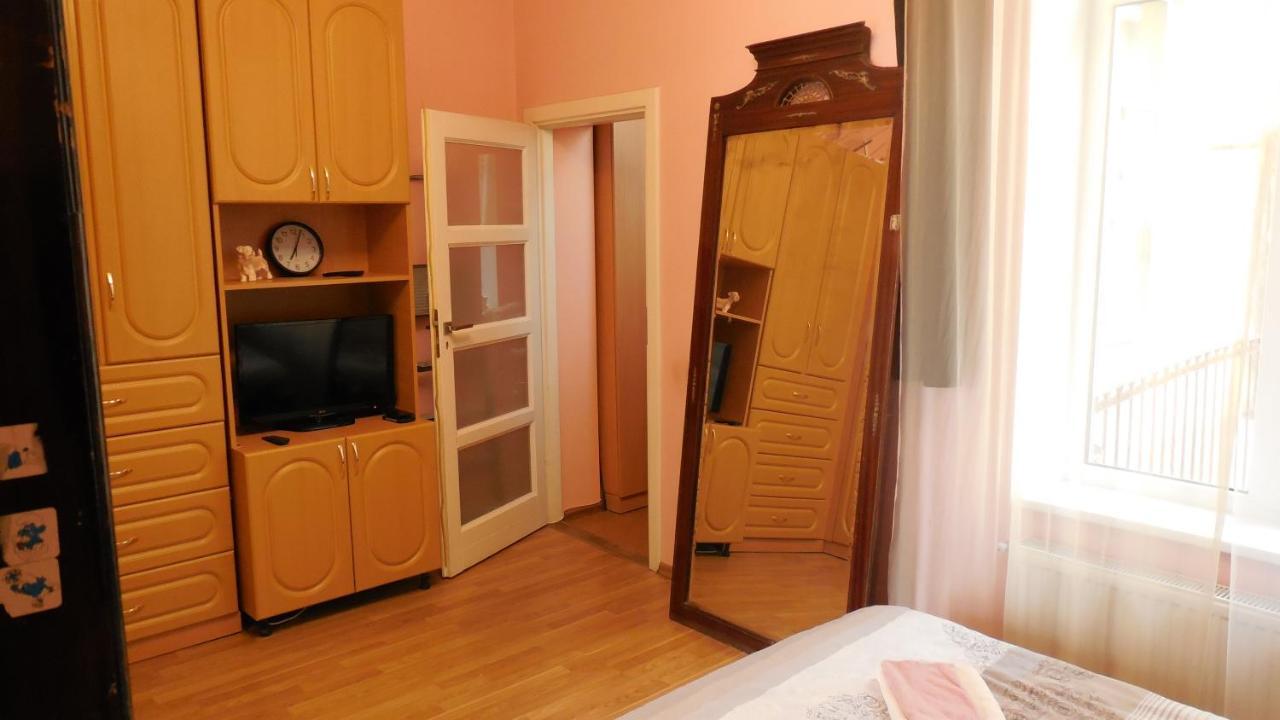 2 Room Apartment Near Opera House Lemberg Exterior foto